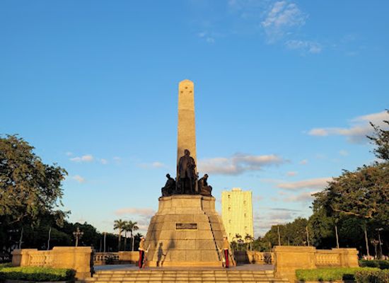 philippines/luzon/landmark/rizal-park