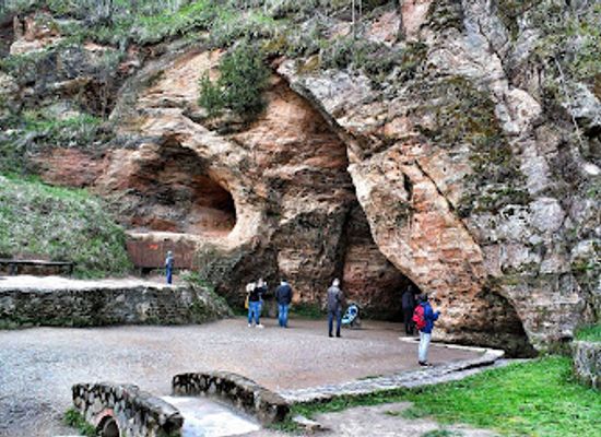 latvia/sigulda/landmark/gutman-s-cave