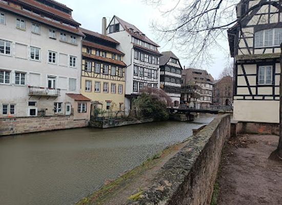france/strasbourg/landmark/square-louise-weiss