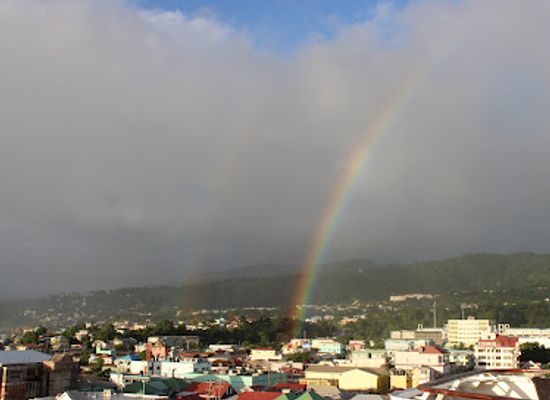 dominica/castle-bruce/landmark/castle-bruce-bus-stop