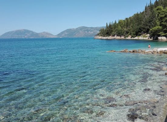 greece/kefalonia/landmark/italian-memorial-akoui