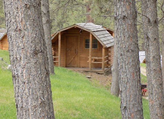 south-dakota/custer/landmark/custer-crazy-horse-campground