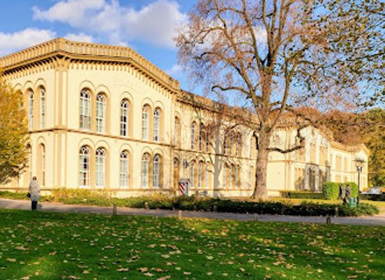 netherlands/arnhem/landmark/koninklijk-tehuis-voor-oud-militairen-en-museum-bronbeek