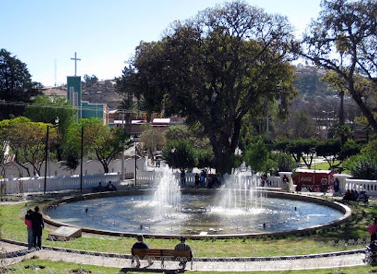 bolivia/sucre/landmark/fuente-del-bicentenario