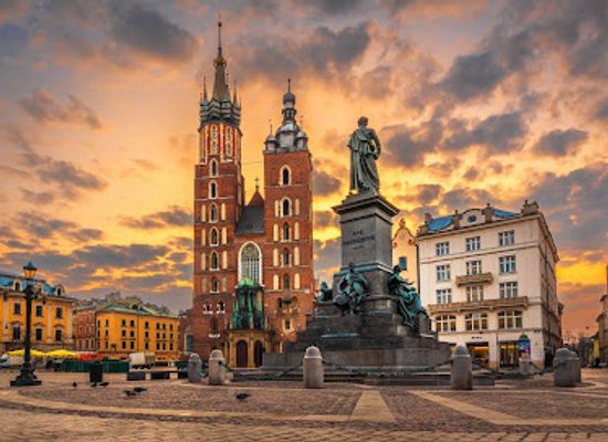 poland/krakow/stare-miasto-old-town/landmark/rynek-glowny