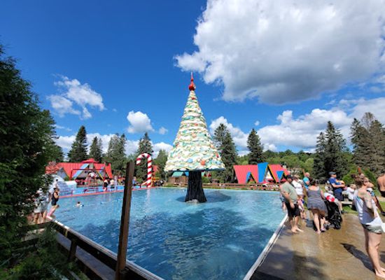 canada/laurentides/landmark/village-du-pere-noel-inc