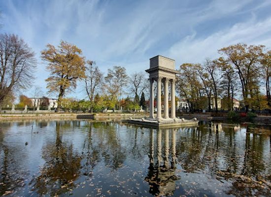 poland/tarnow/landmark/mausoleum-of-murat-pasha