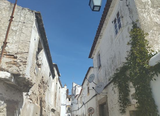 portugal/evora/landmark/mezuzah-indentation-jewish-quarter
