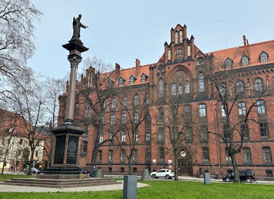poland/wroclaw/ostrow-tumski/landmark/plac-katedralny