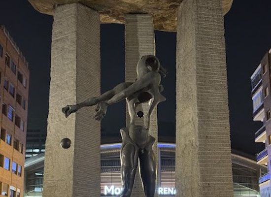 spain/madrid/landmark/dolmen-de-dali
