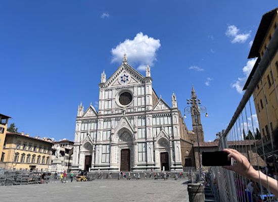 italy/florence/santa-croce/landmark/palazzo-dell-antella