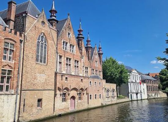 belgium/west-flanders/landmark/huis-perez-de-malvenda-casa-perez-de-malvenda