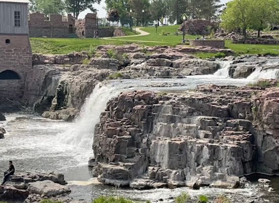 south-dakota/southeast-south-dakota/landmark/falls-of-the-big-sioux-river