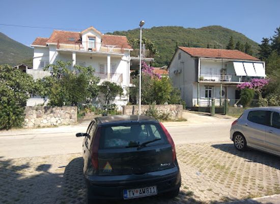 montenegro/tivat/landmark/rostilj-samardzic