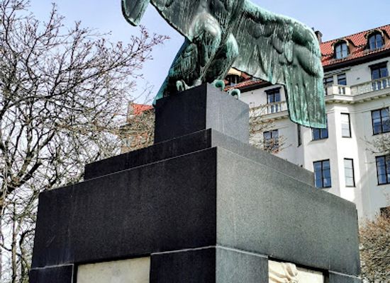 sweden/stockholm/ostermalm/landmark/aviator-monument