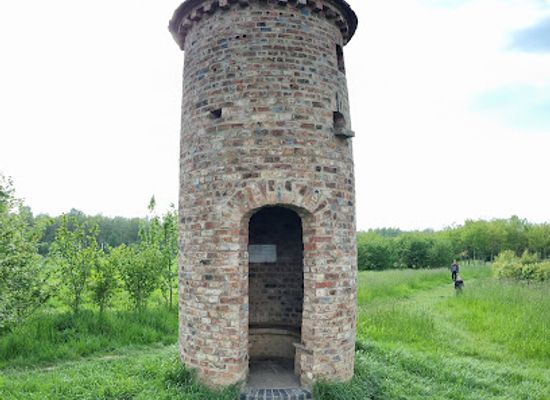 united-kingdom/lincolnshire/landmark/lincolnshire-road-victims-memorial