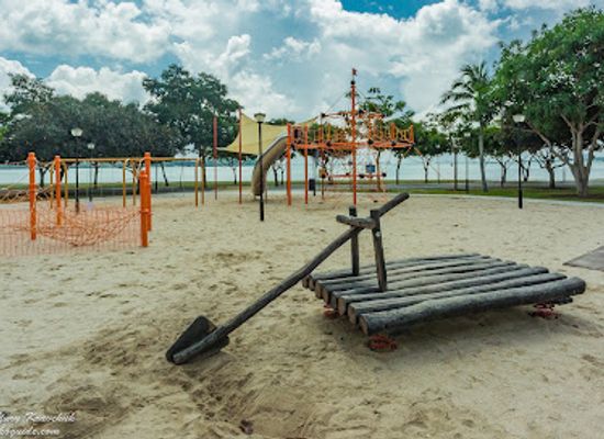 singapore/changi/landmark/changi-beach-park