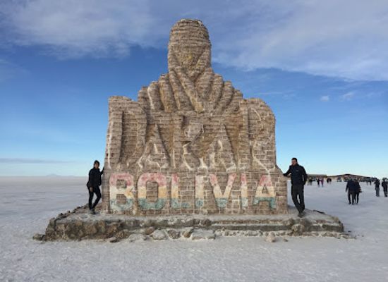 bolivia/potosi-highlands/landmark/uyuni-salt-flat