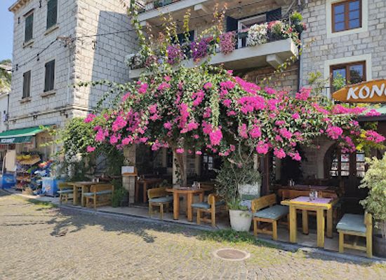 montenegro/herceg-novi/landmark/konoba-feral