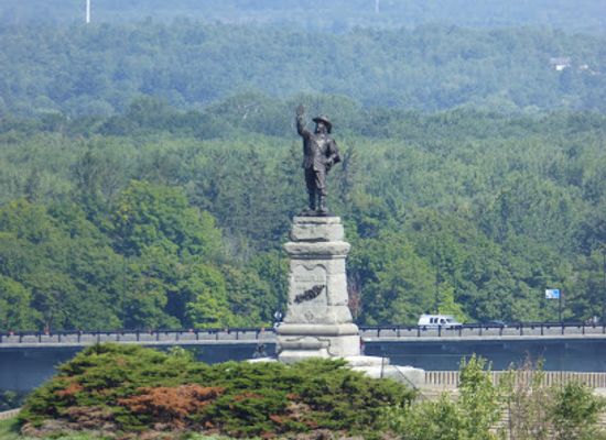 canada/ottawa-valley/landmark/centennial-flame
