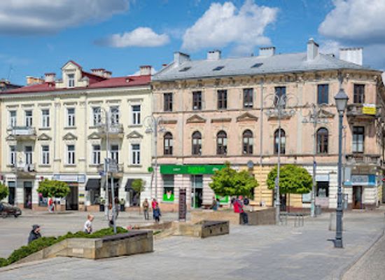 poland/kielce/landmark/boar-monument