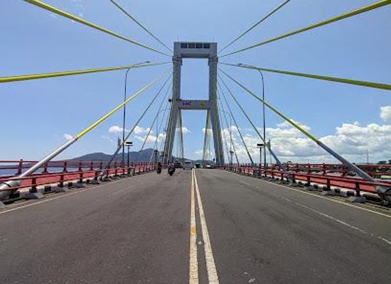 indonesia/manado/landmark/jembatan-soekarno-hatta