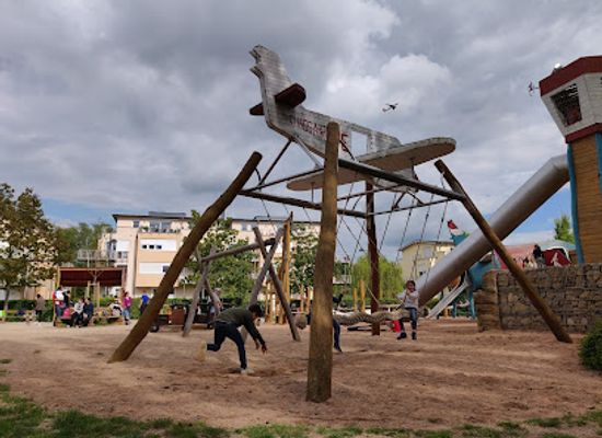 luxembourg/upper-moselle-nature-park/landmark/airport-park-playground