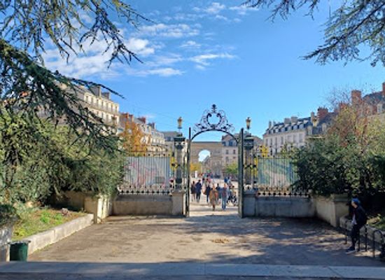 france/dijon/quartier-des-antiquaires/landmark/darcy-garden
