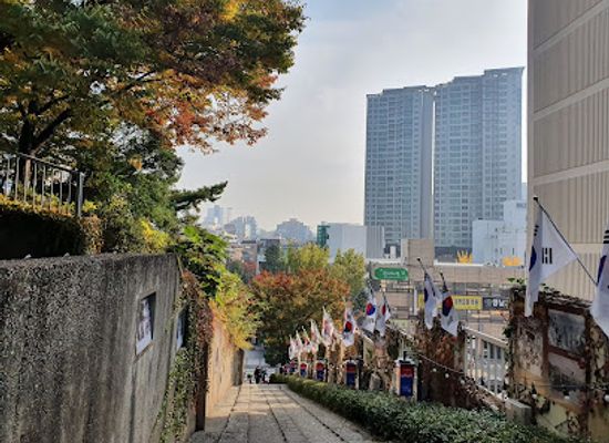 south-korea/daegu/dongseongno/landmark/cheongna-hill