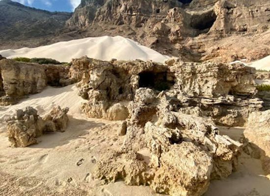 yemen/al-bayda/landmark/arher-beach