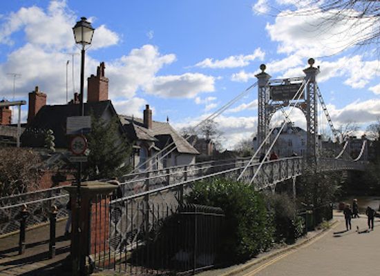 united-kingdom/cheshire/landmark/bridge-gate-and-old-dee-bridge