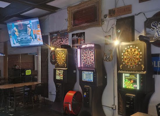 colorado/sterling/landmark/henry-s-pub-club