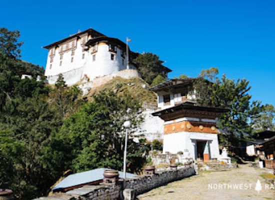 bhutan/mongar-district/landmark/lhuentse-dzong