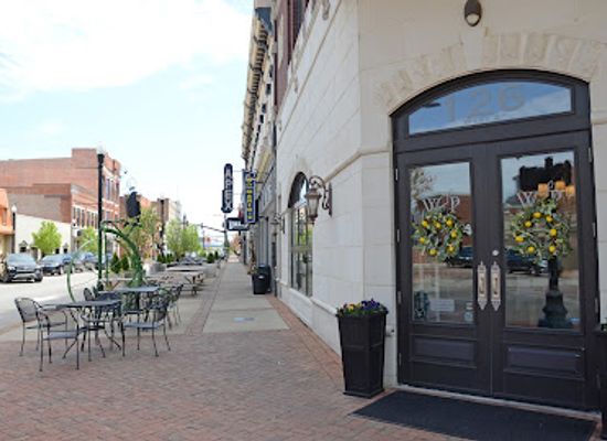 kentucky/owensboro/landmark/willow-and-pine-market