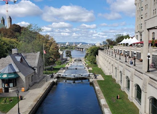 canada/ottawa/rideau-canal/landmark/rideau-canal-locks-1-8-ottawa