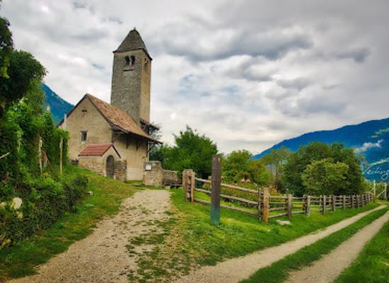 italy/val-venosta/landmark/st-prokulus-kirchlein