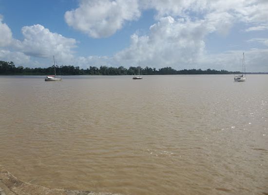 suriname/marowijne-district/landmark/domburg-waterkant