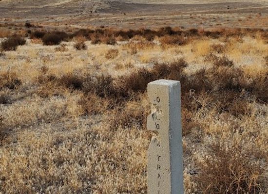 idaho/owyhee/landmark/main-oregon-trail-back-country-byway