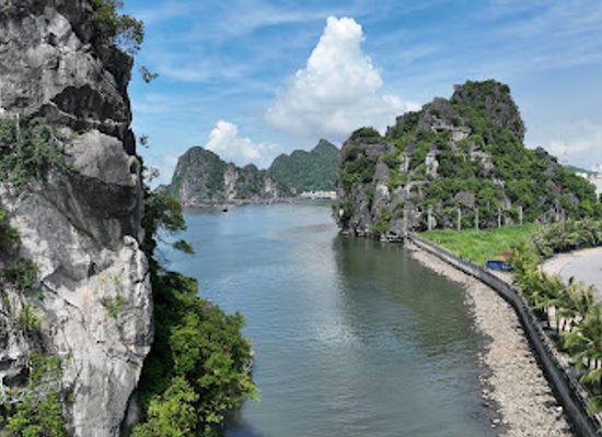 vietnam/ha-long/bai-chay/landmark/bao-tang-quang-ninh