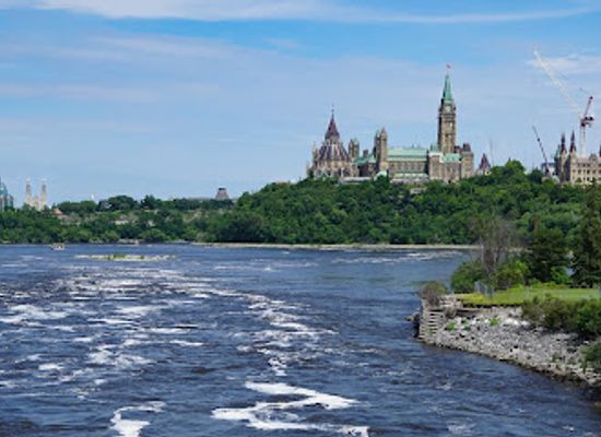 canada/ottawa-valley/landmark/portage-bridge