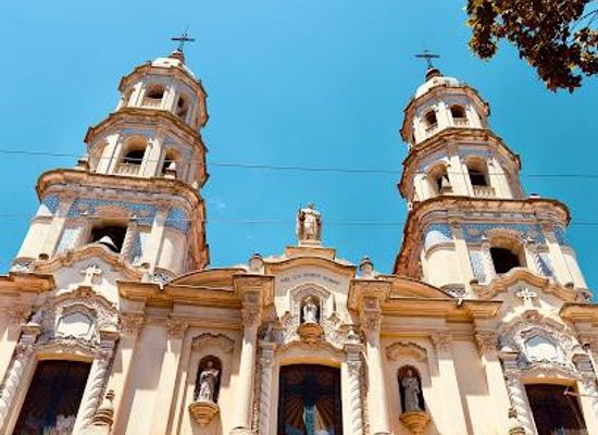 argentina/buenos-aires/landmark/parroquia-de-san-pedro-gonzalez-telmo
