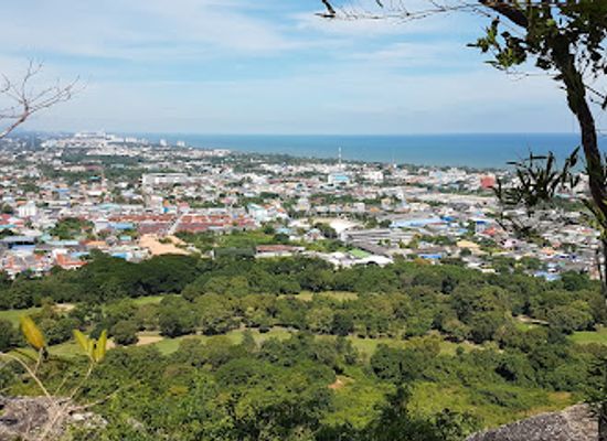 thailand/cardamom-mountains/landmark/khao-hin-lek-fai