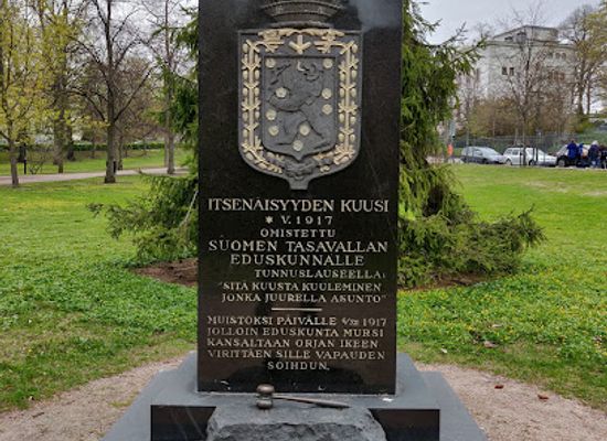 finland/helsinki/eira/landmark/monument-under-the-spruce-of-independence