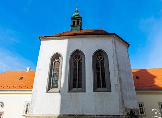 hungary/central-transdanubia/landmark/saint-anne-chapel