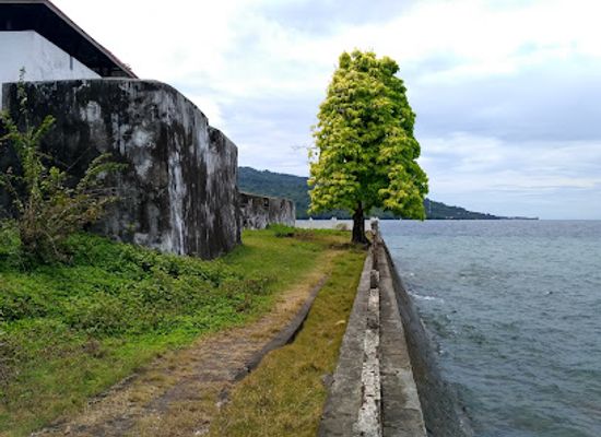 indonesia/maluku/landmark/cagar-budaya-van-voc-fort-benteng-amsterdam