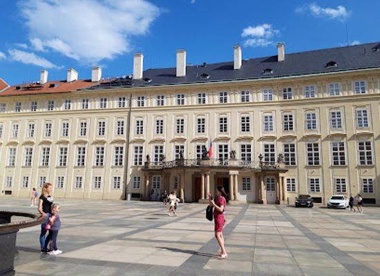 czechia/prague/hradcany/landmark/old-royal-palace