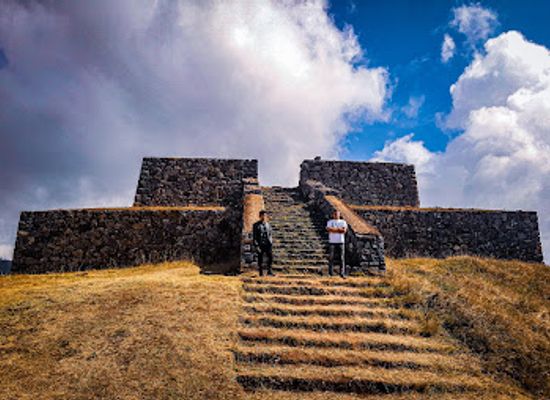 peru/apurimac/landmark/complejo-arqueologico-curamba