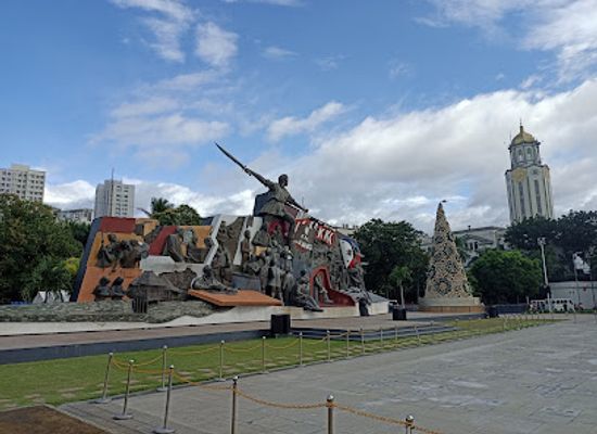 philippines/manila/landmark/bonifacio-and-the-katipunan-revolution-monument