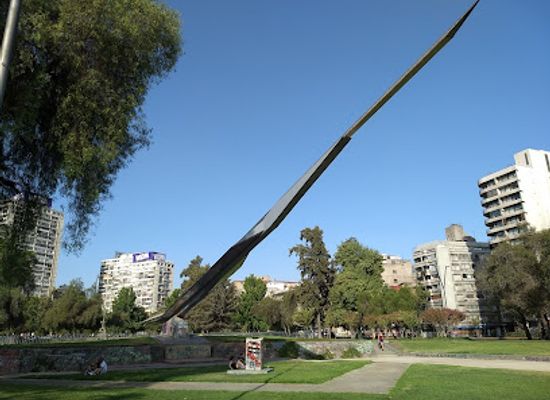 chile/metropolitan-region-of-santiago/landmark/plaza-la-aviacion