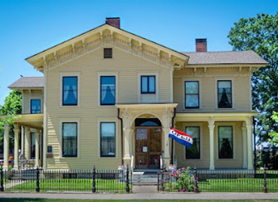 wisconsin/northwoods/landmark/historic-hixon-house-museum